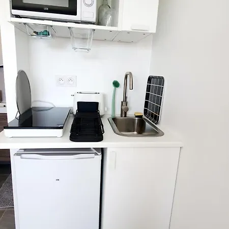 Holiday home Avec Jardin Et Parking Proche Plages Et Sainte-musse *