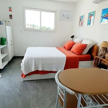 Avec Jardin Et Parking Proche Plages Et Sainte-musse *